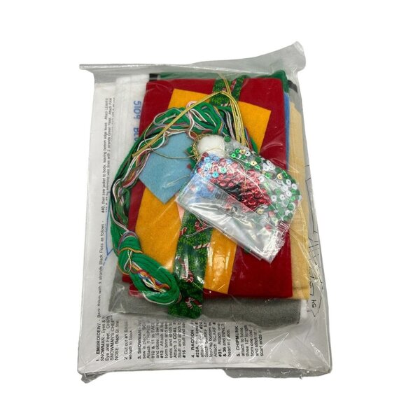 Woodland Friends Snowman Felt Wall Hanging Kit Christmas Winter Vintage Craft - Picture 4 of 5